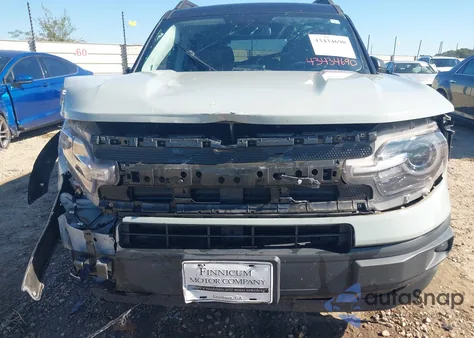 2021 Ford Bronco Sport Outer Banks z USA, uszkodzony, nr VIN 3FMCR9C61MRA59437